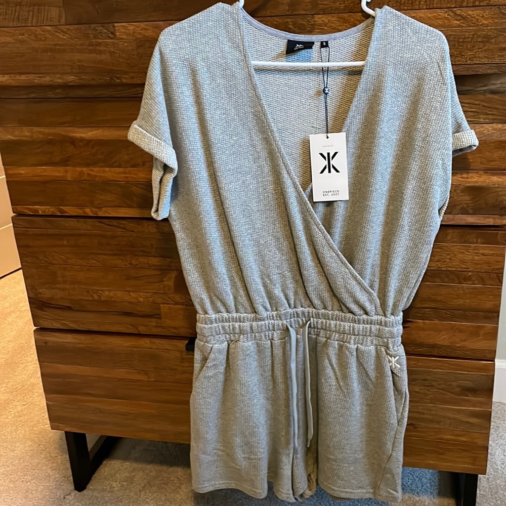 Onepiece grey short romper